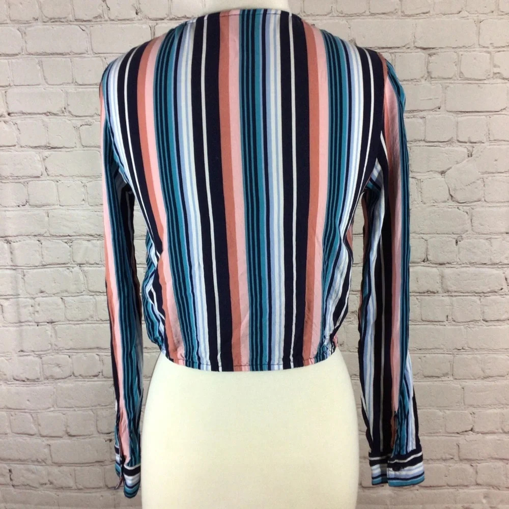 No Boundaries Junior’s Striped Open Tie Front Rayon Crop Top - Size Small - Picture 4 of 8